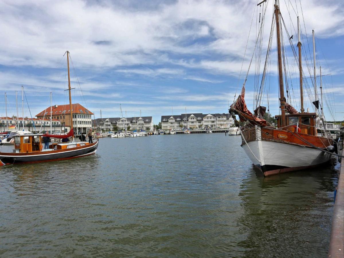 Hochwertige Ferienwohnung Direkt Am Hafen Mit Balkon Karlshagen Exterior foto